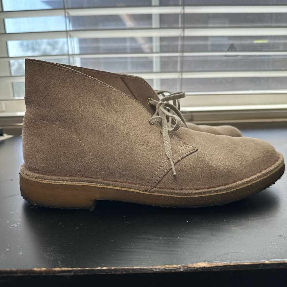 Clarks desert boot taupe suede crepe sole men’s 6/ women’s 8
